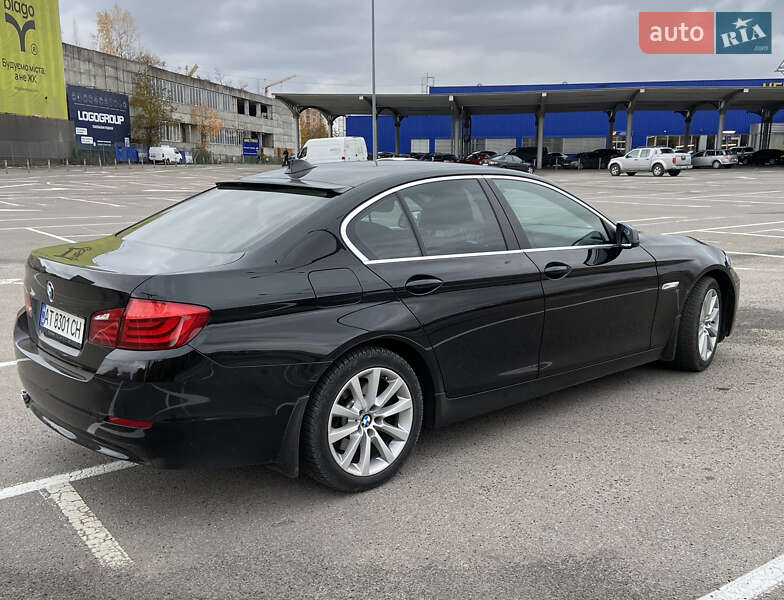 Седан BMW 5 Series 2012 в Долине