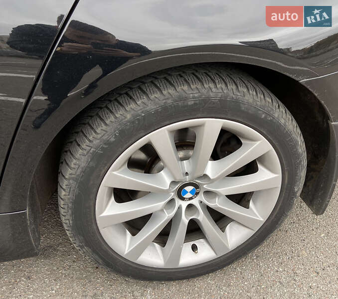 Седан BMW 5 Series 2012 в Долине