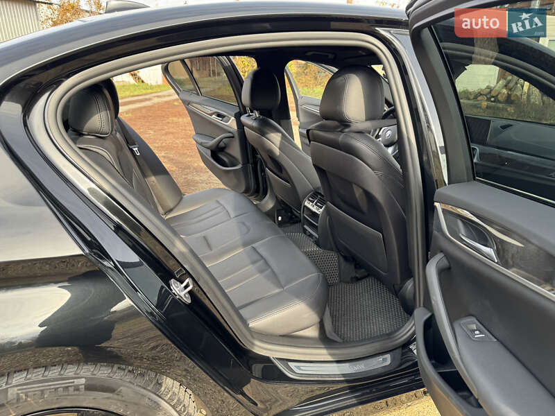 Седан BMW 5 Series 2017 в Хмельницькому