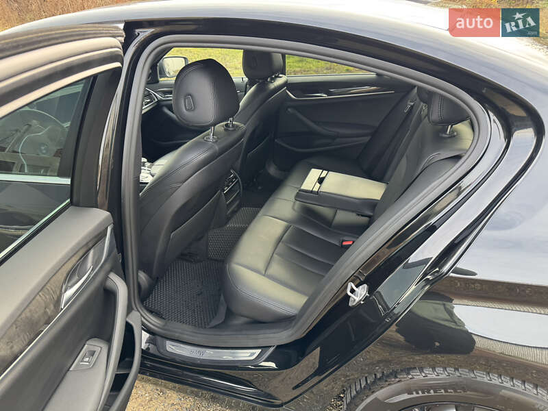 Седан BMW 5 Series 2017 в Хмельницькому
