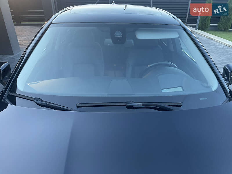 Седан BMW 5 Series 2015 в Тернополе
