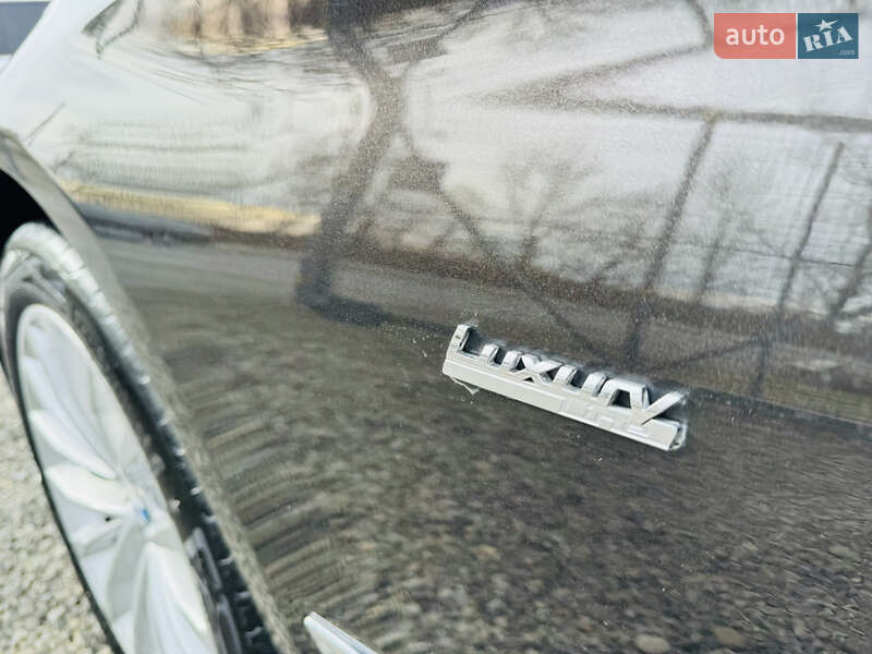 Седан BMW 5 Series 2018 в Іршаві