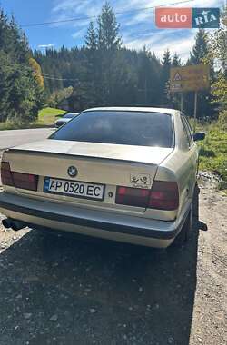 Седан BMW 5 Series 1988 в Запоріжжі