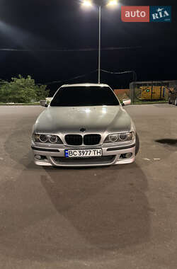 Седан BMW 5 Series 2003 в Новому Розділі