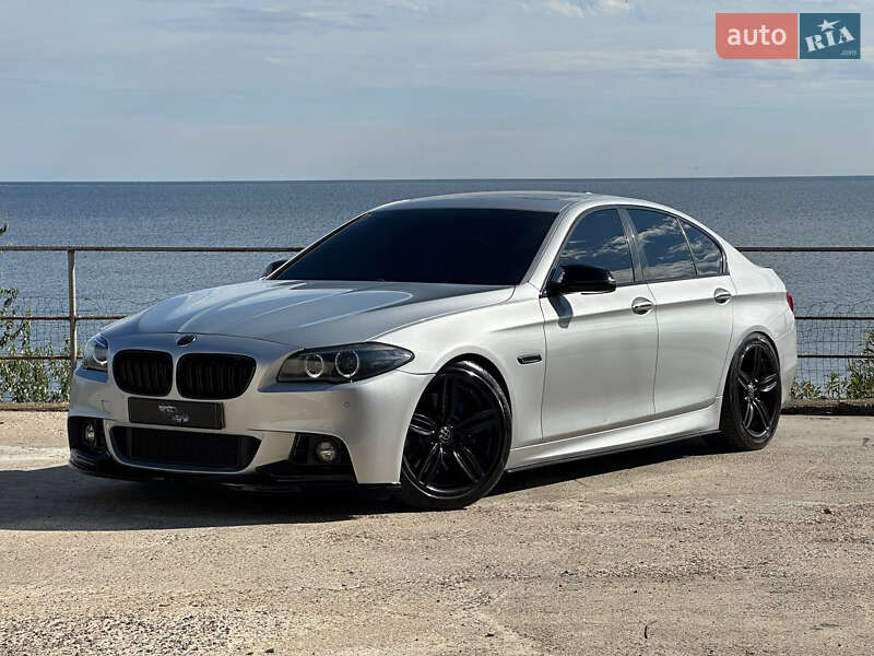 Седан BMW 5 Series 2014 в Ужгороде