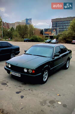 Седан BMW 5 Series 1990 в Запоріжжі