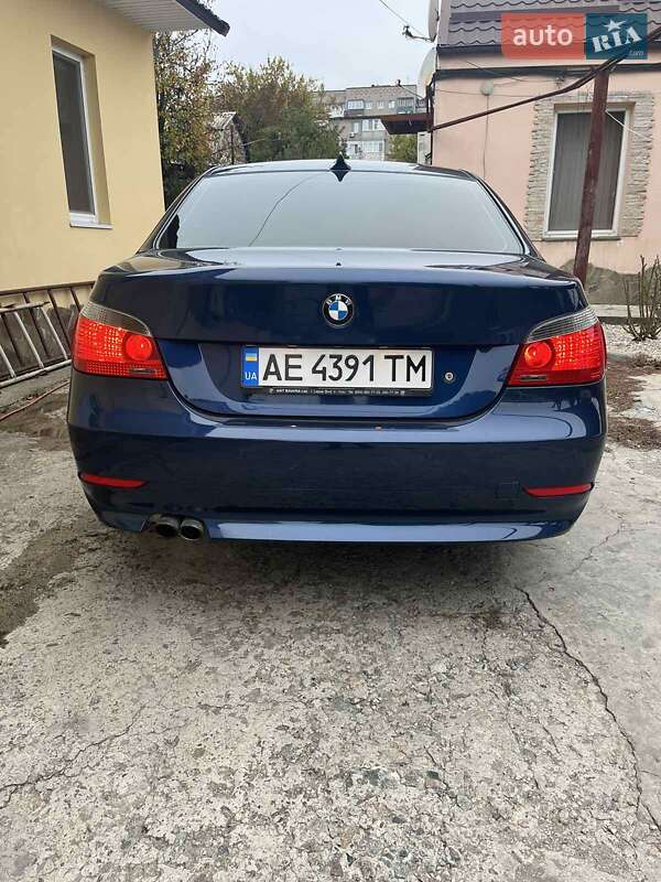 Седан BMW 5 Series 2004 в Дніпрі