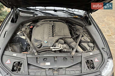 Седан BMW 5 Series 2013 в 