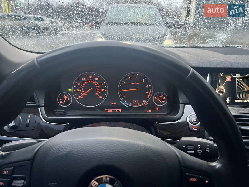 Седан BMW 5 Series 2015 в Львові