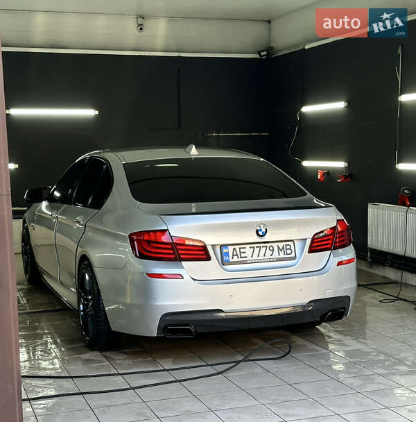 BMW 5 Series 2011