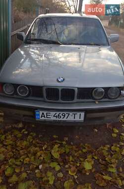 Седан BMW 5 Series 1990 в Кривому Розі