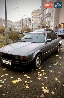 Седан BMW 5 Series 1989 в Києві