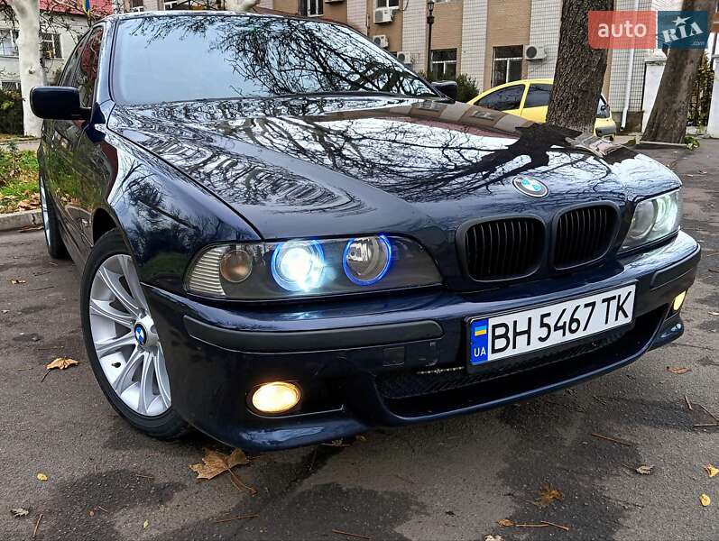 Седан BMW 5 Series 2001 в Раздельной