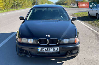 Седан BMW 5 Series 1999 в Корце