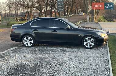 Седан BMW 5 Series 2004 в Меденичах