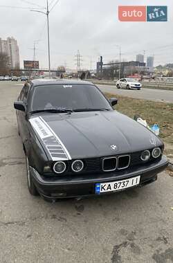 Седан BMW 5 Series 1992 в Киеве