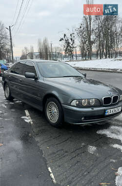 Седан BMW 5 Series 2002 в Киеве