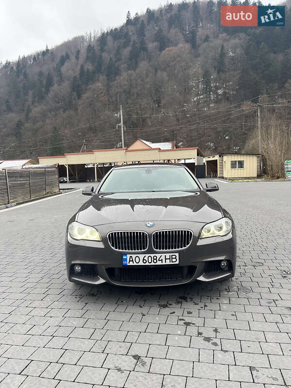 Седан BMW 5 Series 2013 в Міжгір'ї