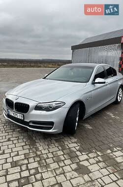 Седан BMW 5 Series 2014 в Отинії