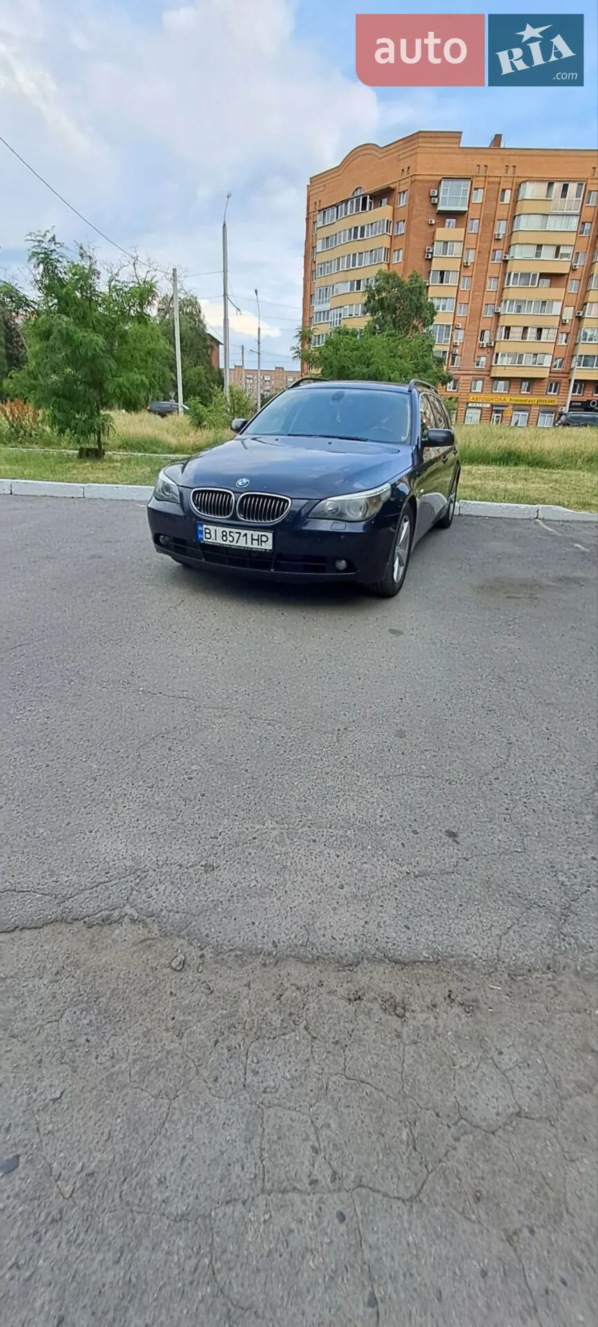BMW 5 Series 2005 VIN WBAHD61000GK63389 фото оголошення 2 з 61