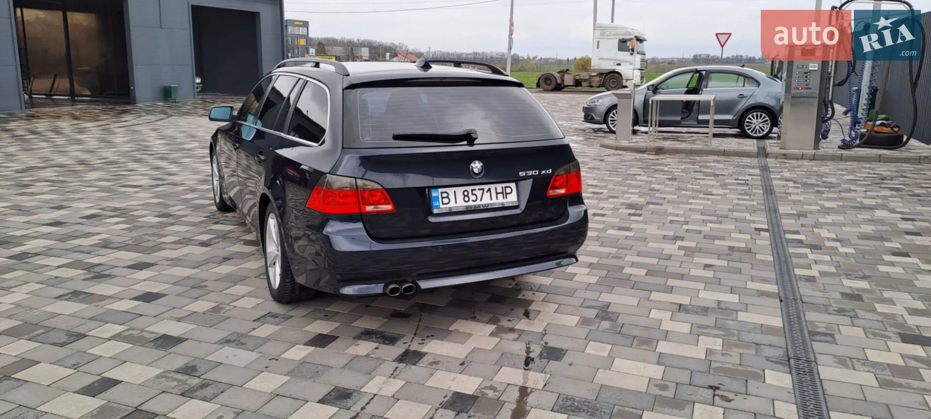 BMW 5 Series 2005 VIN WBAHD61000GK63389 фото оголошення 8 з 61
