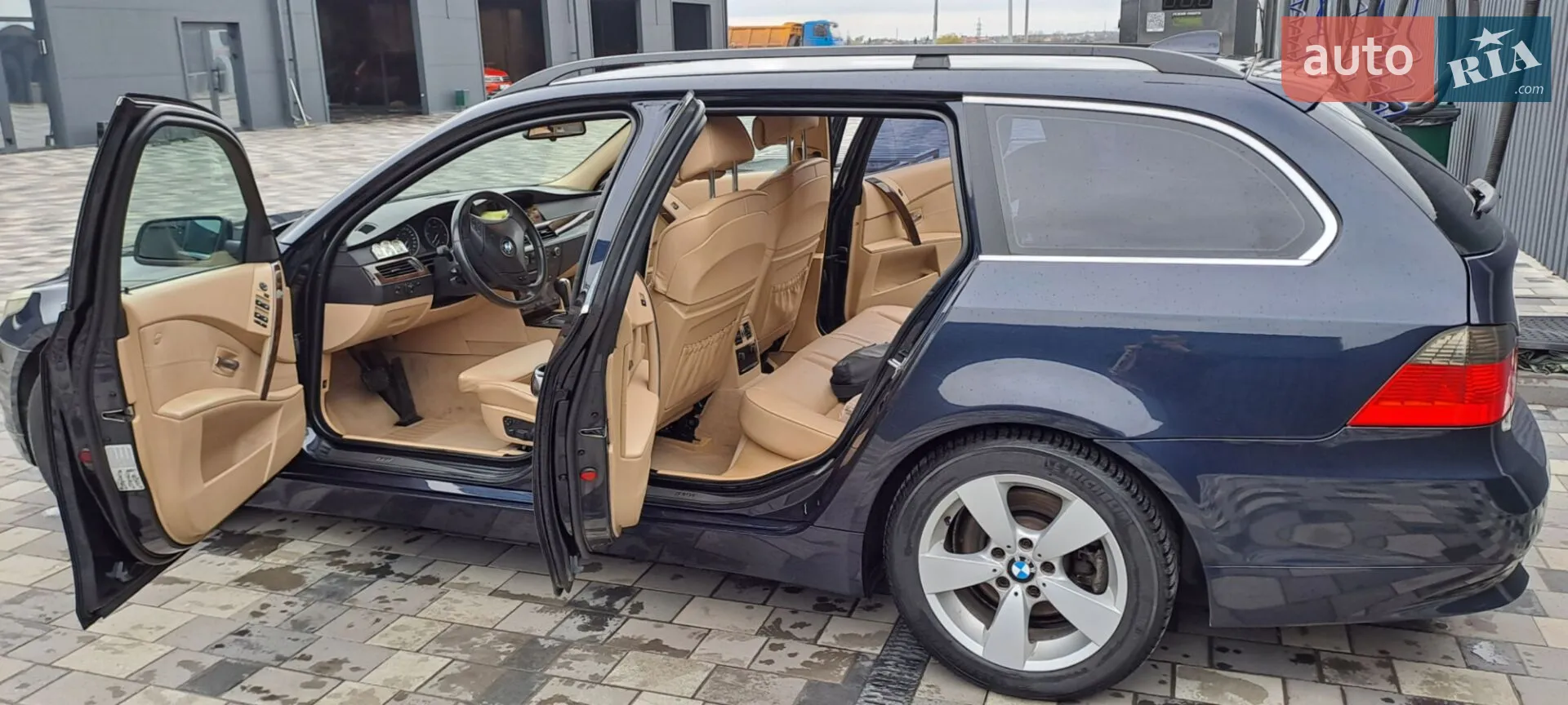 BMW 5 Series 2005 VIN WBAHD61000GK63389 фото оголошення 25 з 61