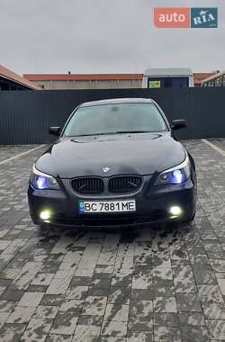 Седан BMW 5 Series 2004 в Львові