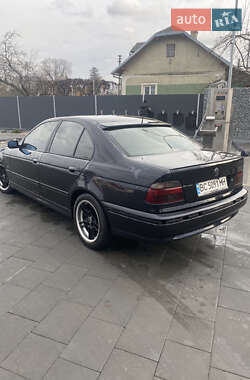 Седан BMW 5 Series 2002 в Самборі