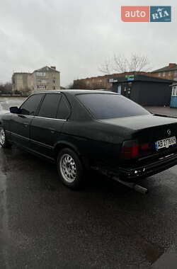 Седан BMW 5 Series 1988 в Тульчині