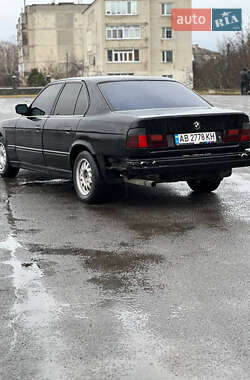 Седан BMW 5 Series 1988 в Тульчині