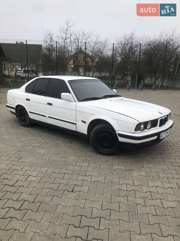 Седан BMW 5 Series 1989 в Ивано-Франковске