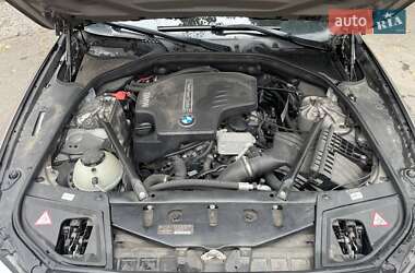 Седан BMW 5 Series 2013 в Львові