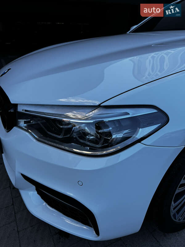 Седан BMW 5 Series 2017 в Львове