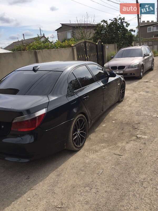 Седан BMW 5 Series 2007 в 