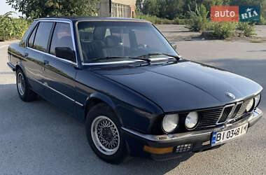 Седан BMW 5 Series 1982 в Козелеці