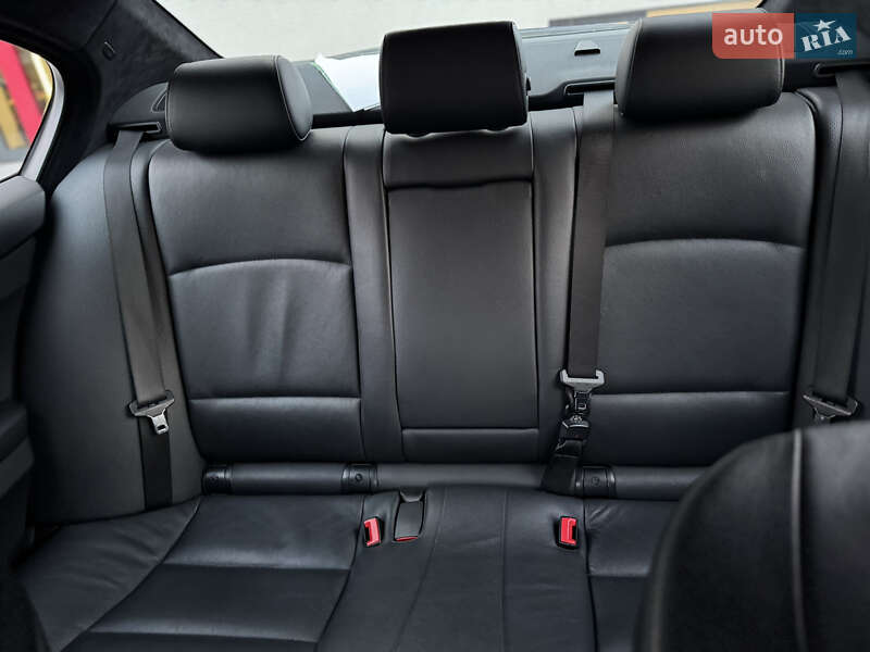 Седан BMW 5 Series 2012 в Києві