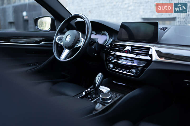 Седан BMW 5 Series 2017 в Тернополі