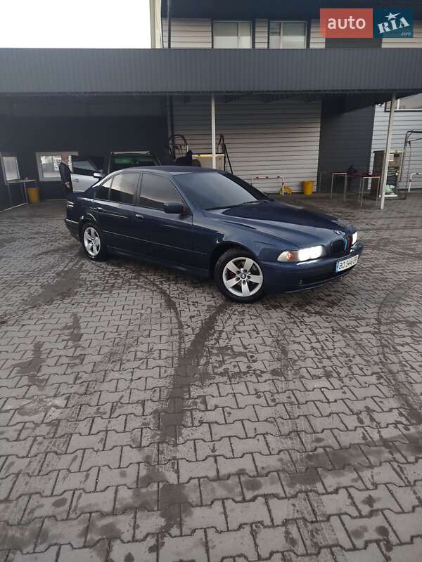 Седан BMW 5 Series 1999 в Бучаче