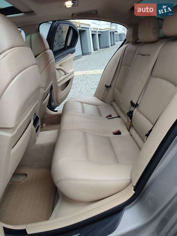 Седан BMW 5 Series 2012 в Івано-Франківську