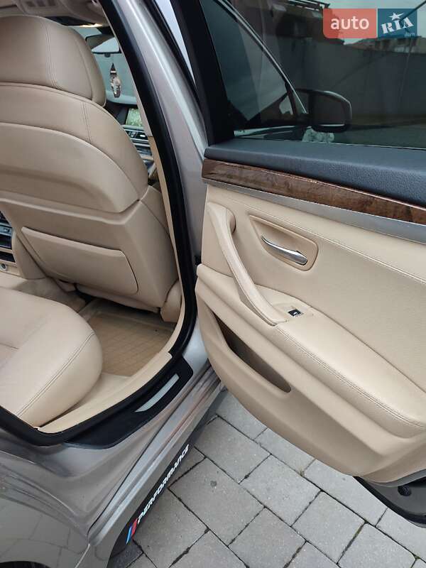 Седан BMW 5 Series 2012 в Івано-Франківську