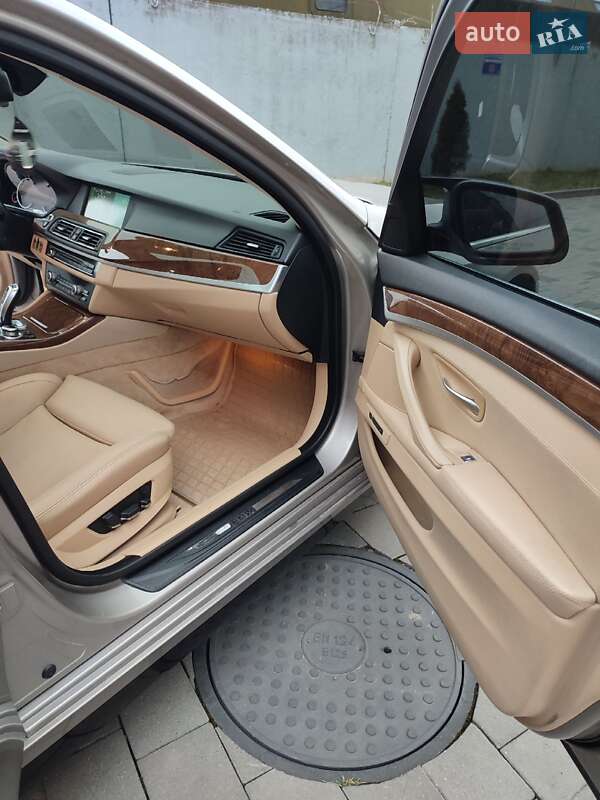 Седан BMW 5 Series 2012 в Івано-Франківську