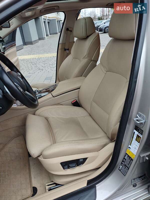 Седан BMW 5 Series 2012 в Івано-Франківську