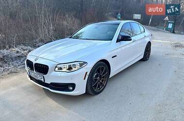 Седан BMW 5 Series 2015 в Чернівцях