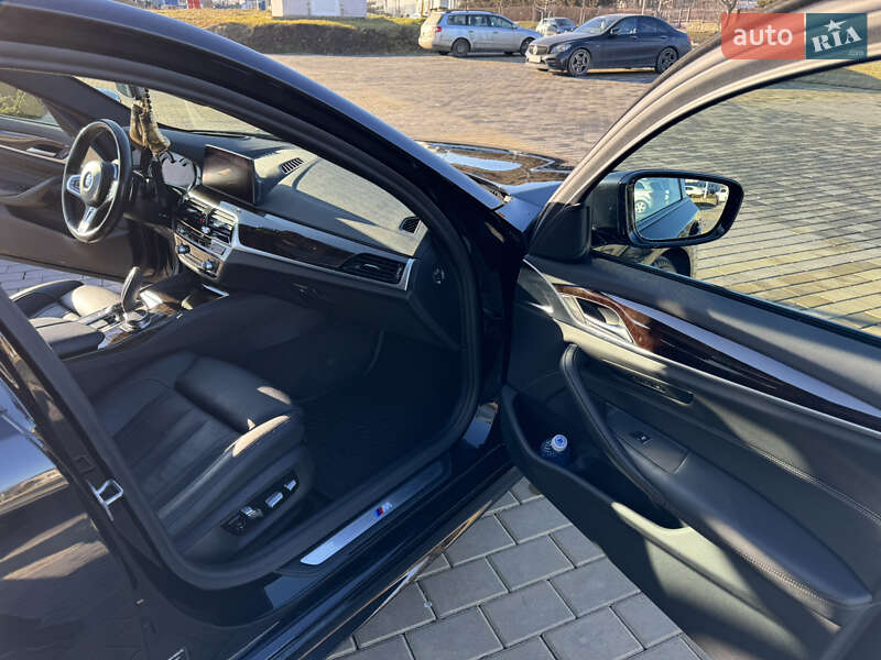 Седан BMW 5 Series 2019 в Черновцах