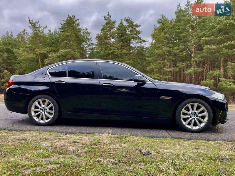 Седан BMW 5 Series 2016 в Кременчуці