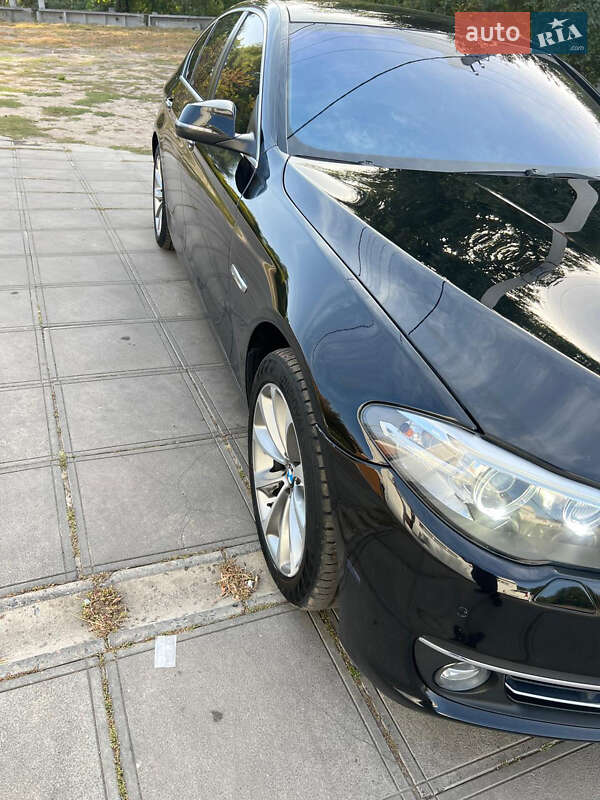 Седан BMW 5 Series 2013 в Черкасах