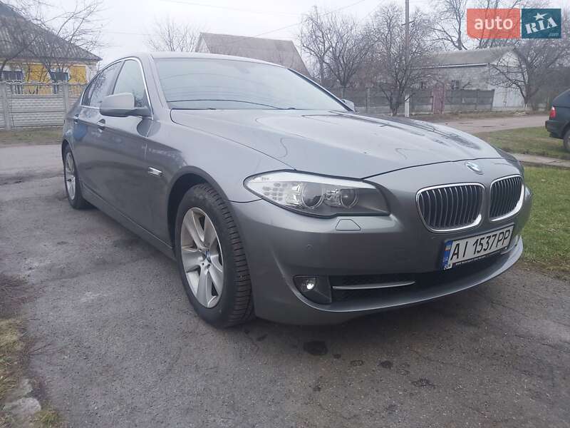 Седан BMW 5 Series 2012 в Узині