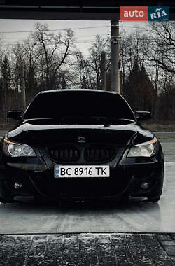 Седан BMW 5 Series 2004 в Львові