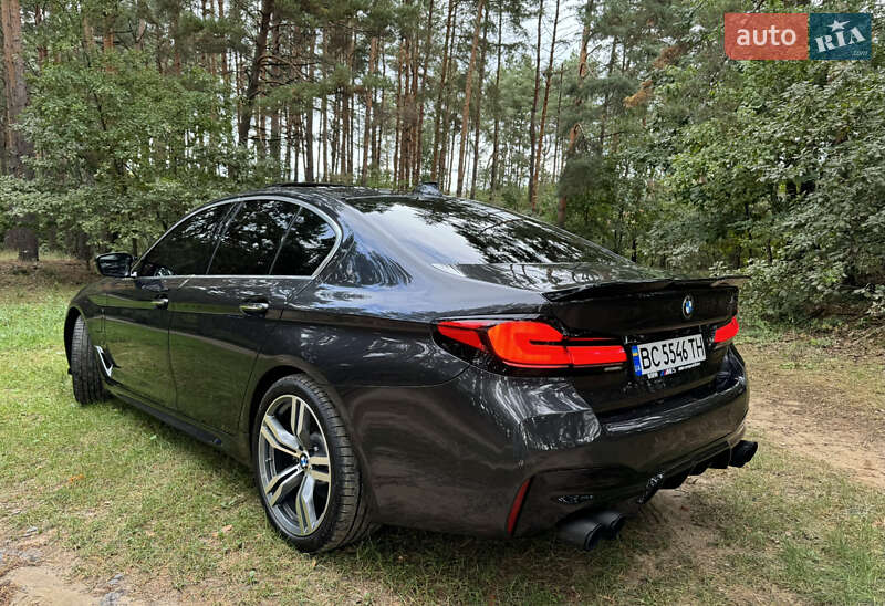 Седан BMW 5 Series 2018 в Львове