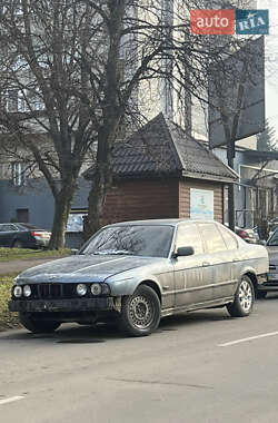 Седан BMW 5 Series 1990 в Дрогобичі